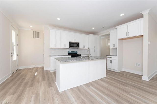 6124 Stadium Drive, Clemmons, NC 27012