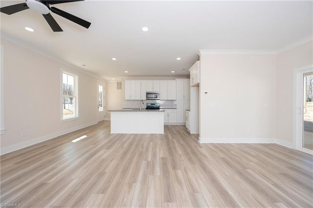 6124 Stadium Drive, Clemmons, NC 27012