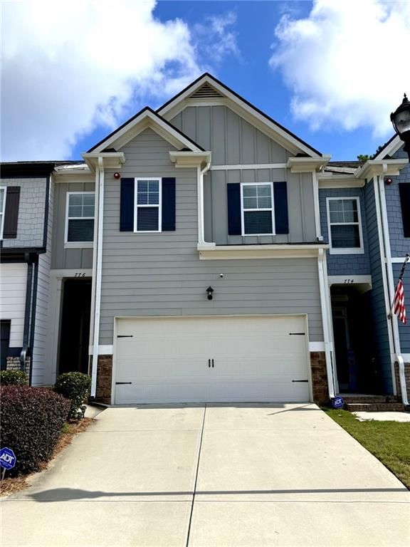 776 Woodstock Grove Drive, Woodstock, GA 30188