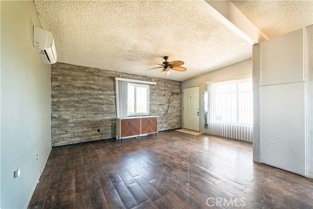 56617 Massachusets, Landers, CA 92285