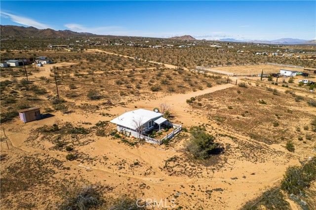 56617 Massachusets, Landers, CA 92285