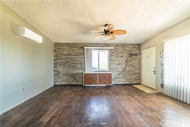 56617 Massachusets, Landers, CA 92285