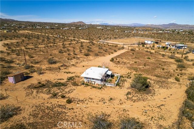 56617 Massachusets, Landers, CA 92285