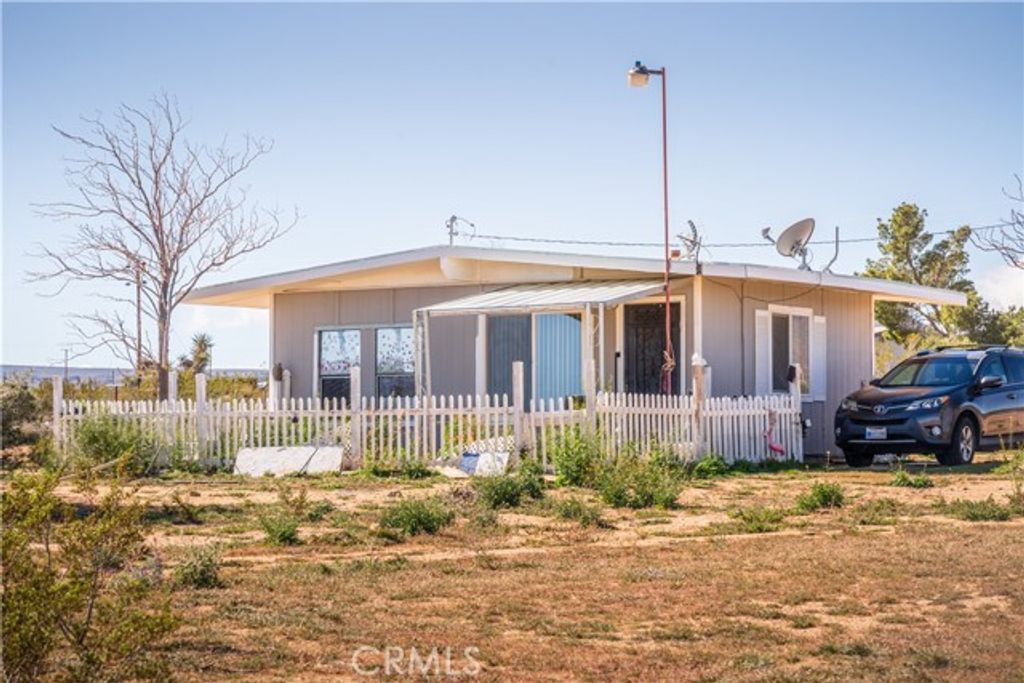 56617 Massachusets, Landers, CA 92285