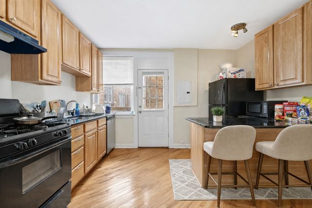 6457 N California Avenue 3, Chicago, IL 60645