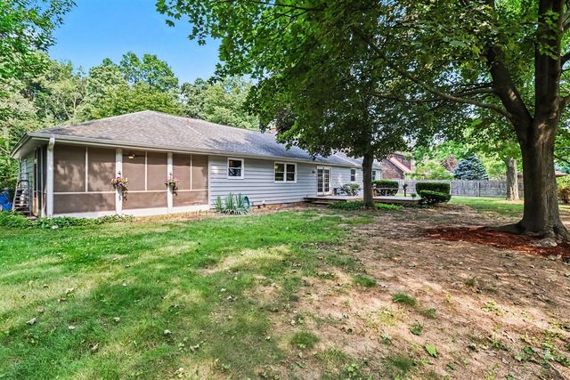 7611 Thrasher Ln, Kalamazoo, MI 49009