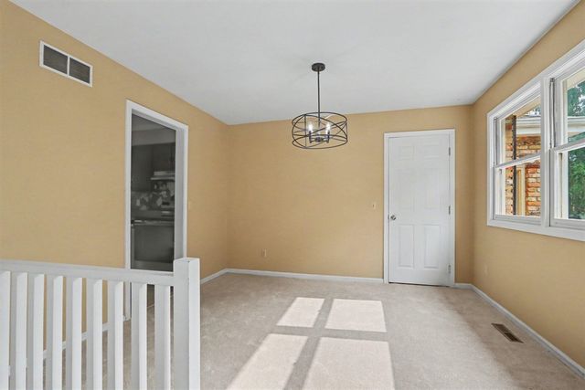 7611 Thrasher Ln, Kalamazoo, MI 49009