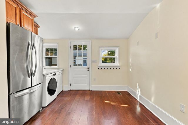 20 LAWRENCE AVE, Barrington, NJ 08007