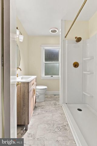 20 LAWRENCE AVE, Barrington, NJ 08007