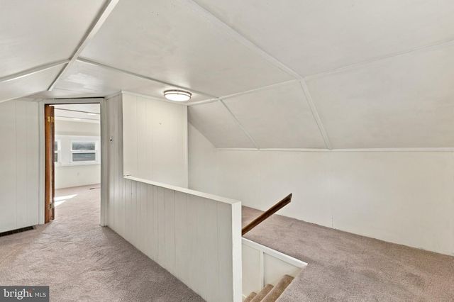 20 LAWRENCE AVE, Barrington, NJ 08007