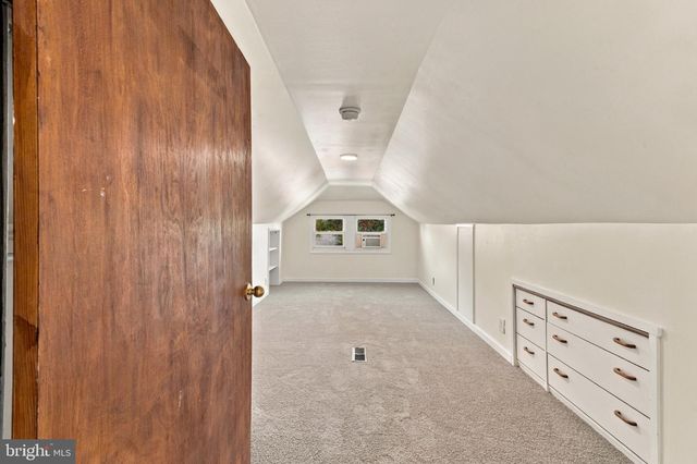 20 LAWRENCE AVE, Barrington, NJ 08007
