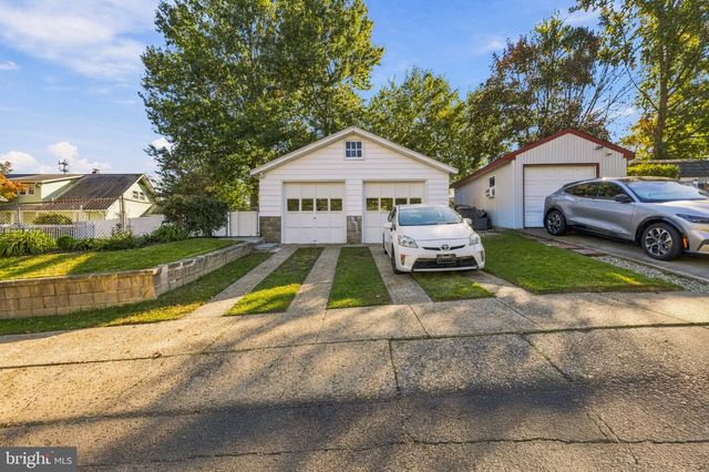 20 LAWRENCE AVE, Barrington, NJ 08007