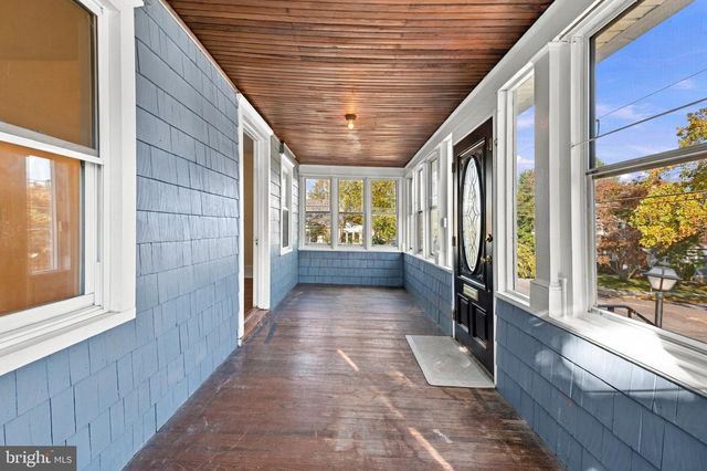 20 LAWRENCE AVE, Barrington, NJ 08007