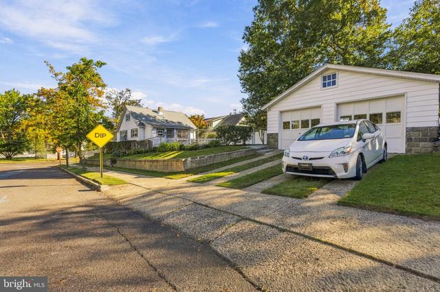 20 LAWRENCE AVE, Barrington, NJ 08007