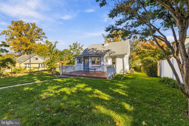 20 LAWRENCE AVE, Barrington, NJ 08007