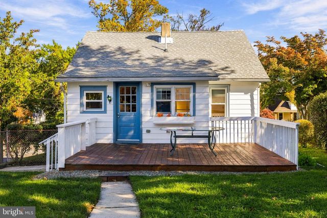 20 LAWRENCE AVE, Barrington, NJ 08007