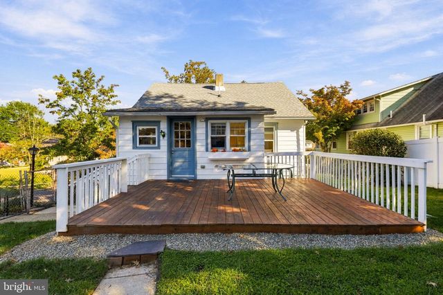 20 LAWRENCE AVE, Barrington, NJ 08007