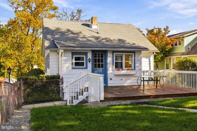 20 LAWRENCE AVE, Barrington, NJ 08007