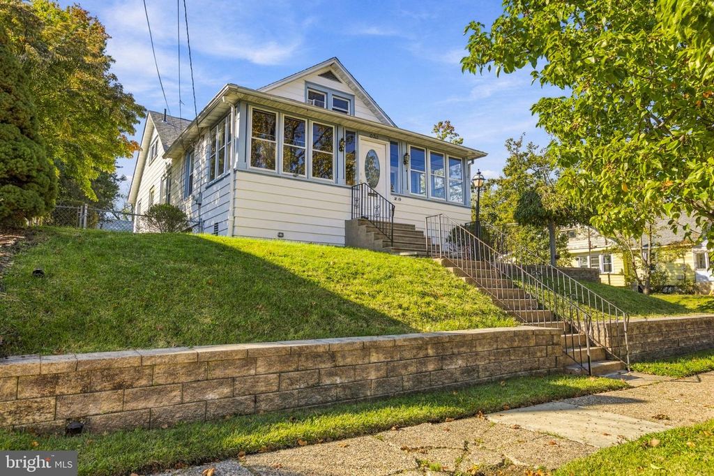 20 LAWRENCE AVE, BARRINGTON, NJ 08007 — exterior