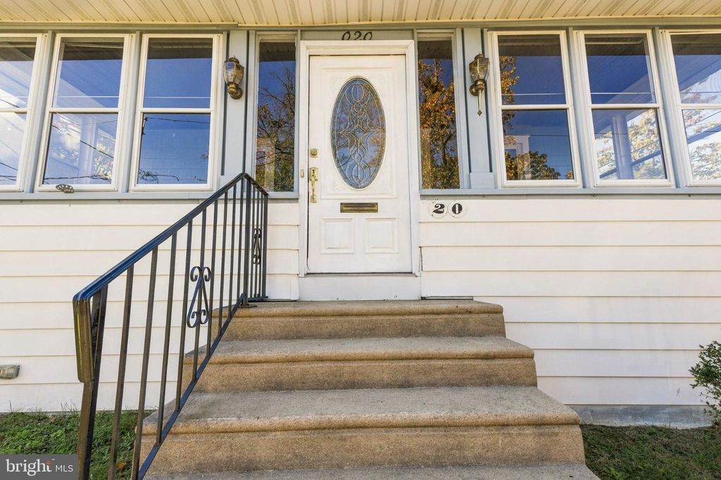 20 LAWRENCE AVE, BARRINGTON, NJ 08007 — photo 4