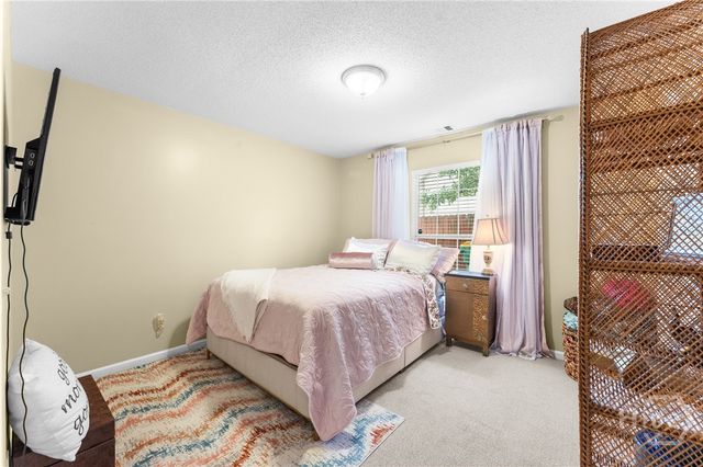 10 Fox Hound Court, Pooler, GA 31322