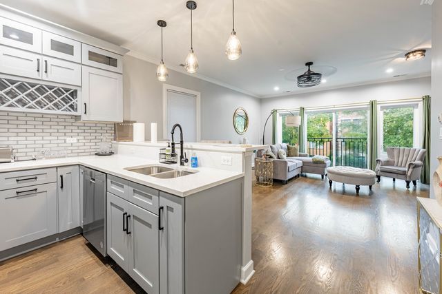4634 S Langley Avenue 2, Chicago, IL 60653
