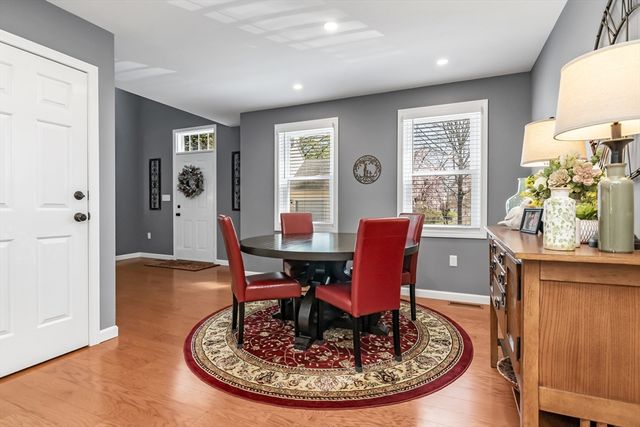 15 Beechwood Dr, Haverhill, MA 01832