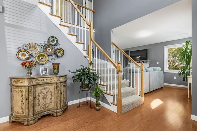15 Beechwood Dr, Haverhill, MA 01832