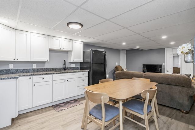 15 Beechwood Dr, Haverhill, MA 01832