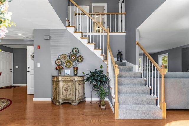 15 Beechwood Dr, Haverhill, MA 01832