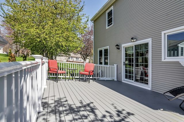 15 Beechwood Dr, Haverhill, MA 01832