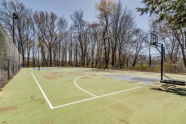 15 Beechwood Dr, Haverhill, MA 01832