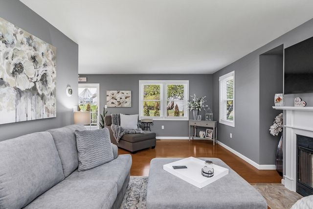 15 Beechwood Dr, Haverhill, MA 01832
