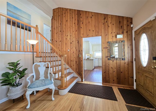 165 Edgewater Avenue, Bayport, NY 11705