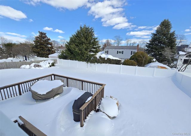 165 Edgewater Avenue, Bayport, NY 11705