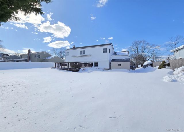 165 Edgewater Avenue, Bayport, NY 11705