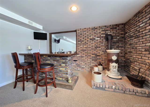 165 Edgewater Avenue, Bayport, NY 11705