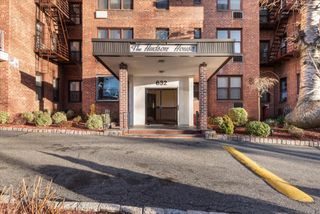 632 Warburton 3J, Yonkers, NY 10701