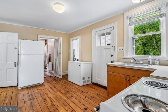 3 S BRIDGEPORT RD, Bridgeport, NJ 08014