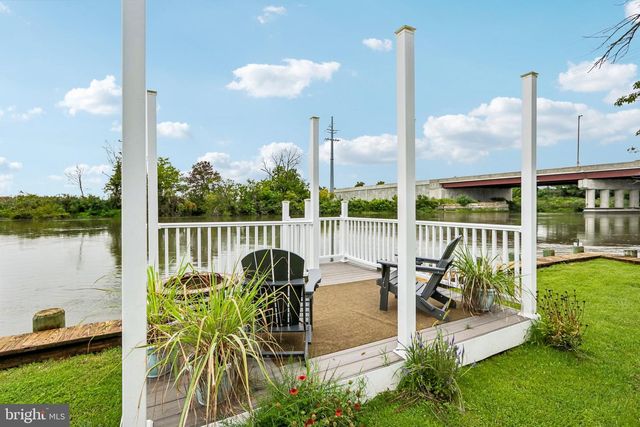 3 S BRIDGEPORT RD, Bridgeport, NJ 08014