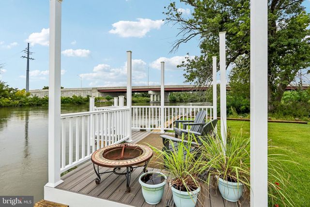3 S BRIDGEPORT RD, Bridgeport, NJ 08014