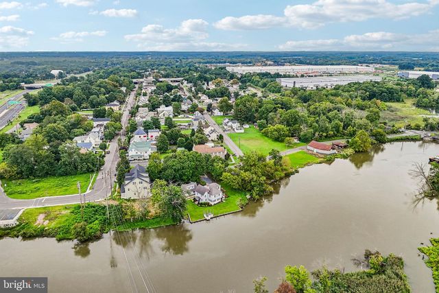 3 S BRIDGEPORT RD, Bridgeport, NJ 08014