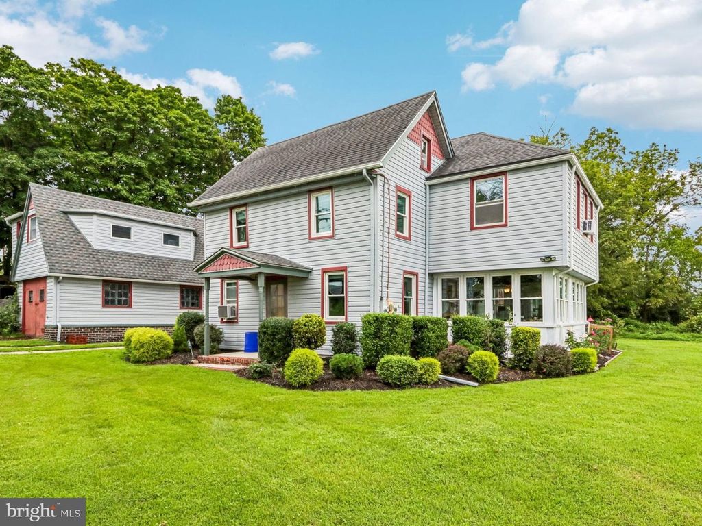 3 S BRIDGEPORT RD, BRIDGEPORT, NJ 08014 — exterior