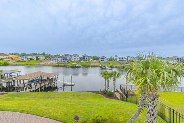 5208 Nightingale Dr., Myrtle Beach, SC 29577