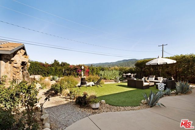 1114 Mercer Avenue, Ojai, CA 93023