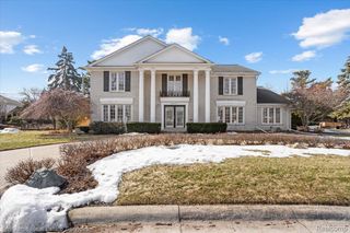 75 S Duval Road, Village Of Grosse Pointe Shores, MI 48236