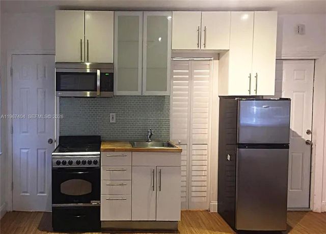 648 NE 80th St, Miami, FL 33138