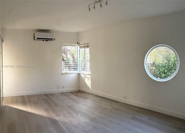 648 NE 80th St, Miami, FL 33138