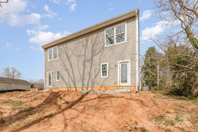 126 E Bell Street, Statesville, NC 28677