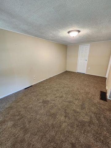4920 E 27th Avenue, Lake Station, IN 46405